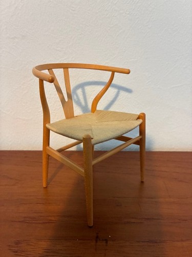 Vitra miniatures ch24 - miniatures, wishbone