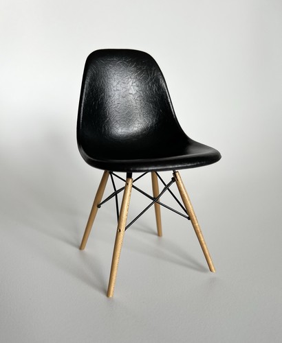 Vitra miniature chair - miniature, eames
