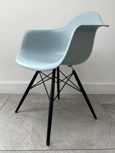 Genuine charles eames daw - genuine,
