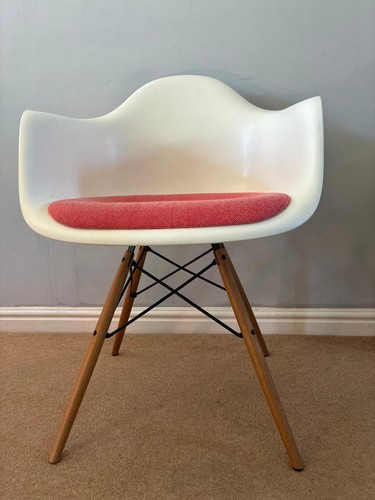 Authentic vitra eames - authentic,