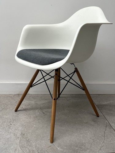 Genuine charles eames daw - genuine,